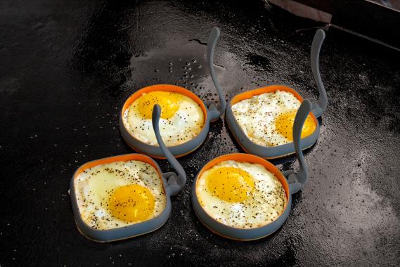 Overmoulding Silicone-Customizable liquid silicone food grade egg ring omelette maker for your local market(Image2) Overmoulding Silicone-Customizable liquid silicone food grade egg ring omelette maker for your local market(Image2)