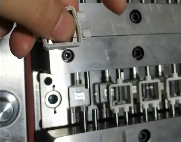 32-Cavity Flame Resistant LSR Mold for Sealing Connectors | UL94-V0 Certified | Fast 50-Day Delivery(Image1)